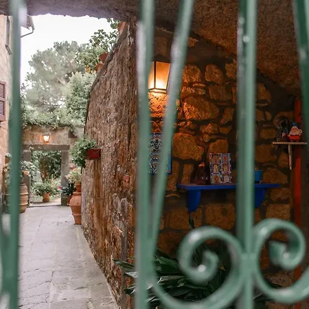 La Polinnia 4*